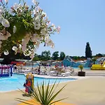 Les Charmettes-mobile Campsite 4*