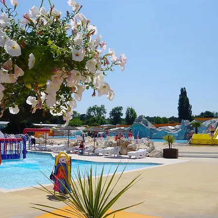 Les Charmettes-mobile Campsite 4*