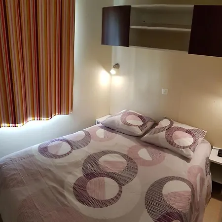 Les Charmettes-mobile Campsite 4*